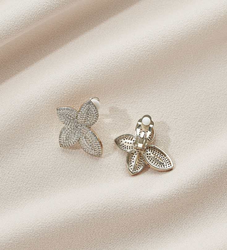 Olive and Piper Gold Primrose Clip-On Studs