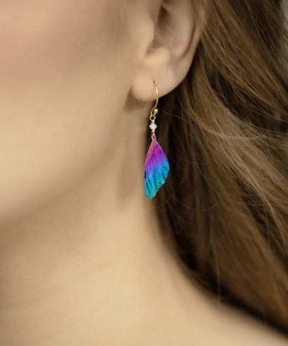Holly Yashi Blue Violet 'Flutterby' Earrings