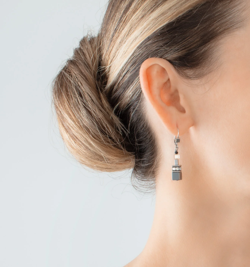 Coeur De Lion GeoCUBE Grey-Beige Iconic Precious Chain Earrings