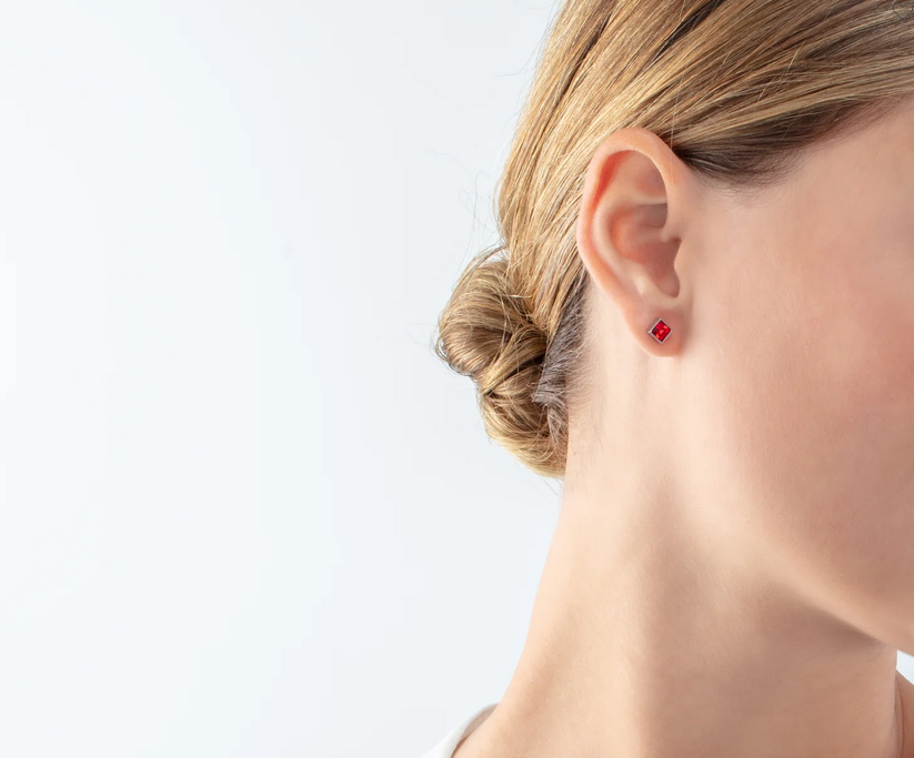 Coeur De Lion Silver Red Crystal Studs