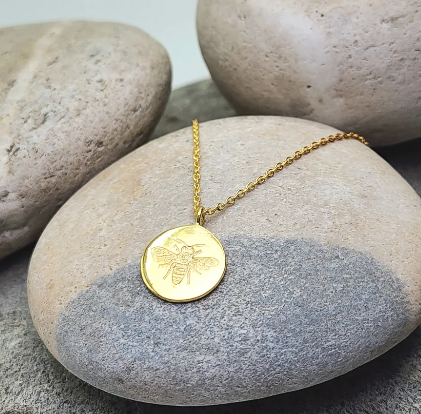 Heart And Lotus Gold Bee The Change Necklace