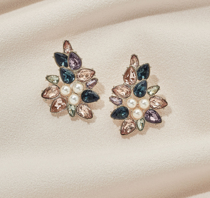 Olive and Piper Gold 'Eloise' Cluster Studs