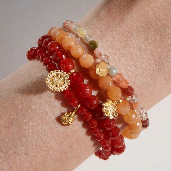 Satya Carnelian Lotus Petal Stretch Bracelet