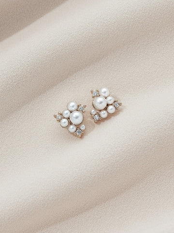 Olive and Piper Gold 'Bardot' Pearl Studs